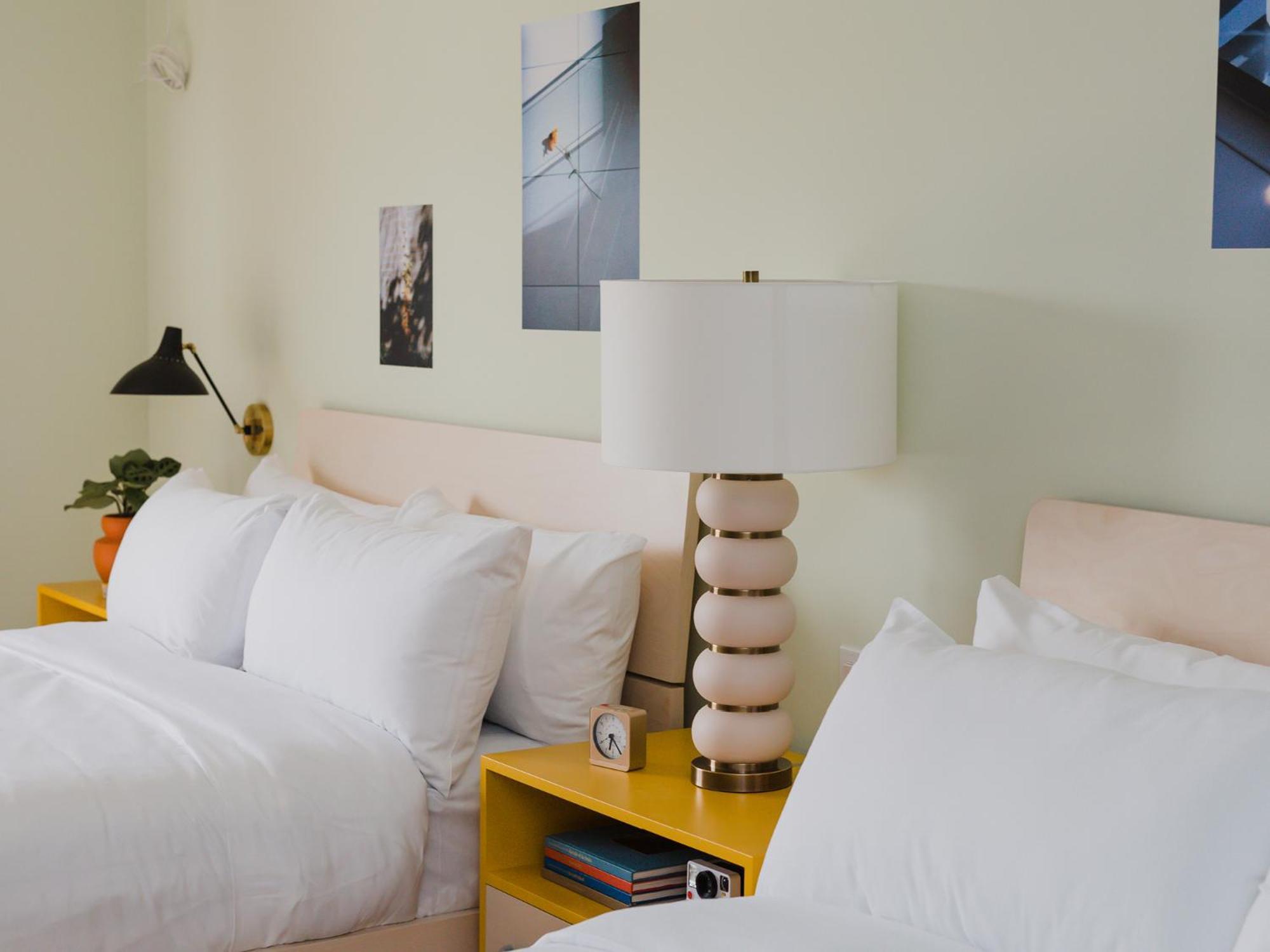 Drake Devonshire And Motor Inn Веллингтон Экстерьер фото