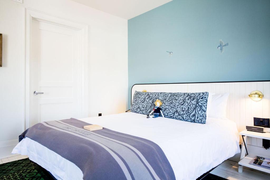 Drake Devonshire And Motor Inn Веллингтон Экстерьер фото