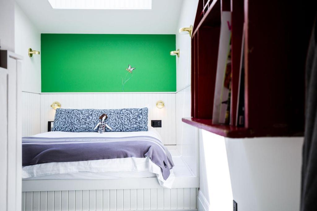 Drake Devonshire And Motor Inn Веллингтон Экстерьер фото